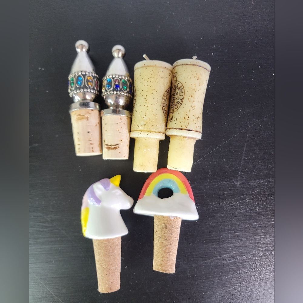 Lot Of Wine Stoppers